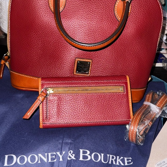 DOONEY AND BURKE WALLET. - Picture 4 of 4